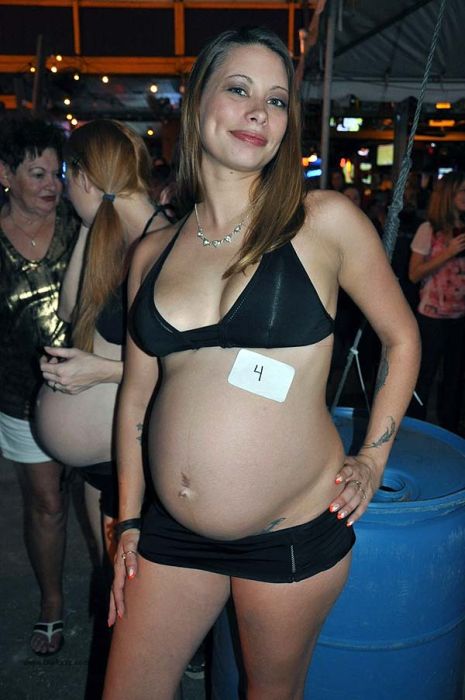 Конкурс "Беременные в бикини" (20 фото)