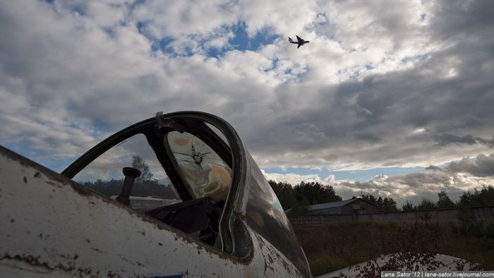 Свалка заброшенных самолетов (53 фото)