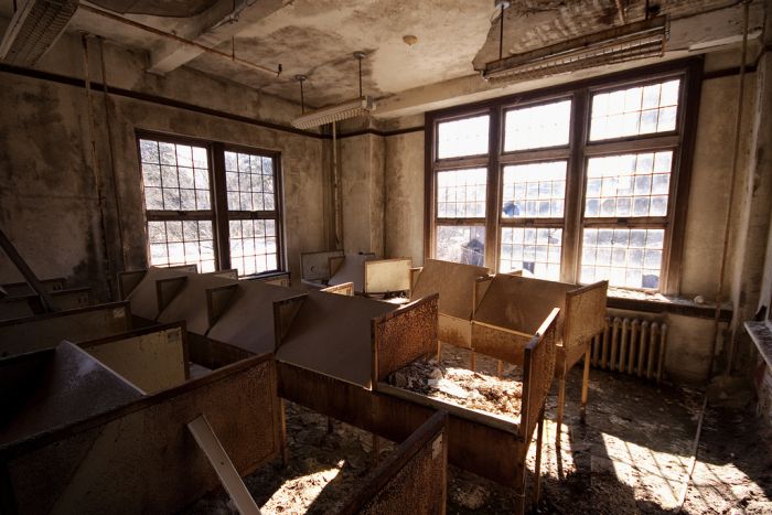 Заброшенный колледж для девушек в Нью-Йорке (60 фото)