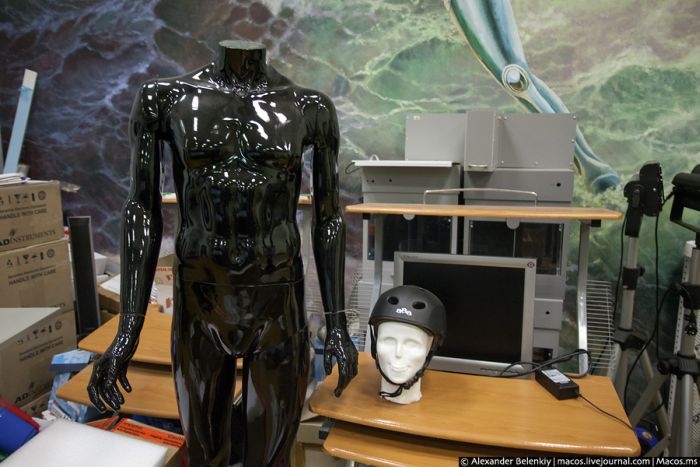 Первый в мире человекоподобный робот (19 фото)