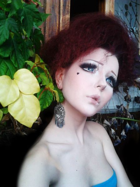Живая кукла из Украины Анастасия Fukkacumi Шпагина (27 фото)