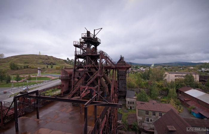 Заброшенный металлургический завод в Нижнем Тагиле (49 фото)