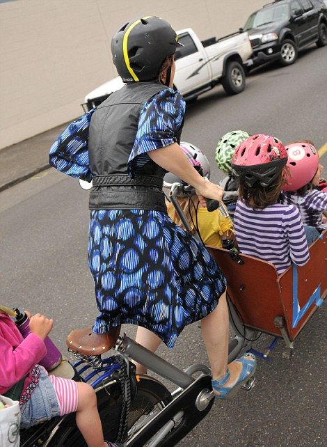 Как отвезти детей в школу (8 фото)