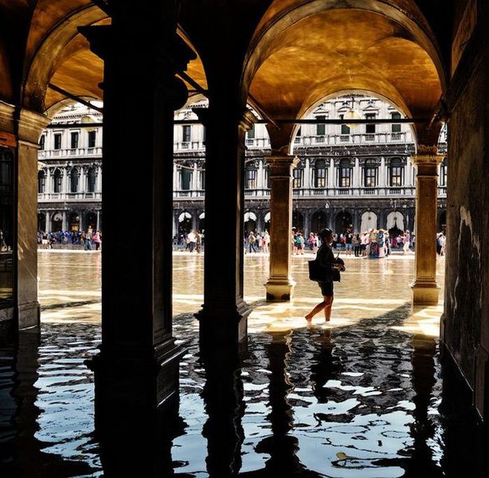 Венеция постепенно уходит под воду (28 фото)