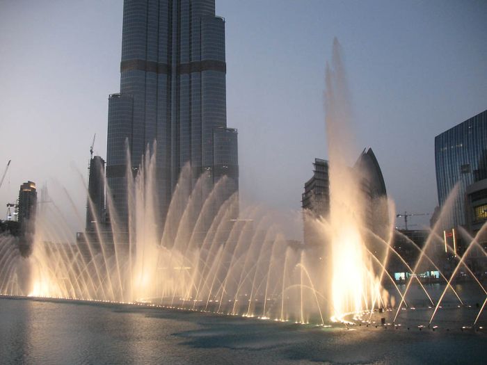 Удивительный фонтан стоимостью 218 млн долларов (15 фото)