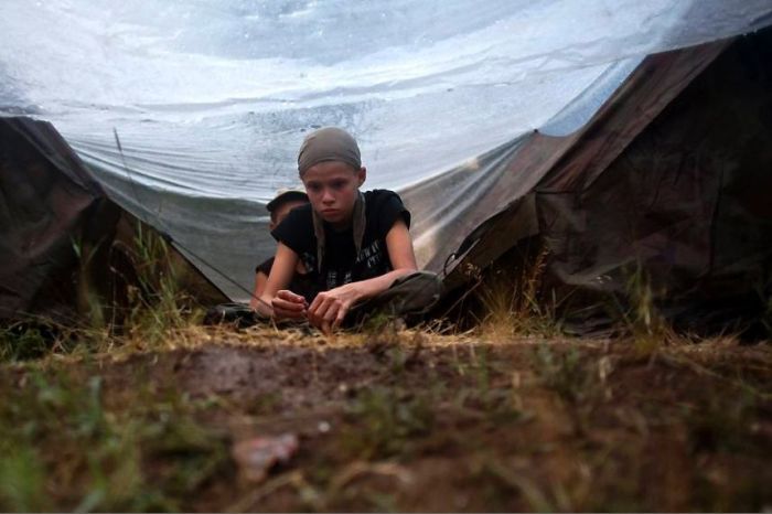 Суровый военный лагерь для подростков "Таврида-Сечь" (20 фото)
