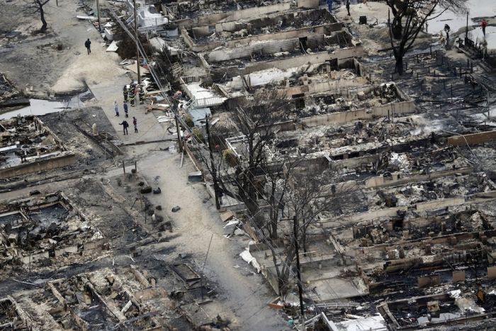 Район Квинс был снесен с лица Земли ураганом "Сэнди" (9 фото)