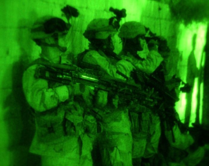 Военные действия в ночное время суток (47 фото)
