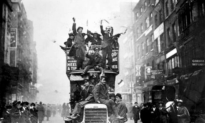 Архивные снимки в день окончания Первой Мировой Войны (31 фото)