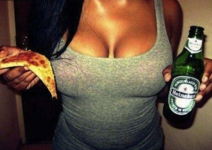 Девушки, которые обожают пиццу (43 фото)