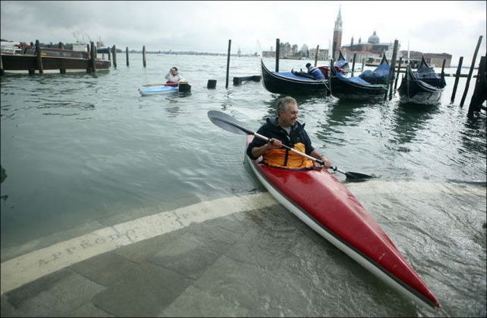 Наводнение в Венеции (29 фото)