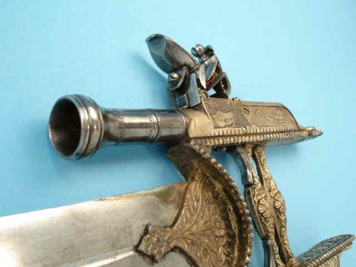 Необычный огнестрельный катар ассасина-убийцы (10 фото)