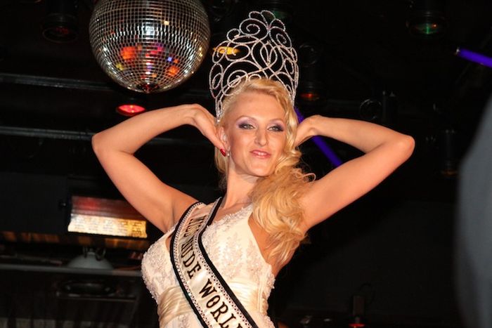 Победительница американского конкурса "Голая мисс мира 2013" (73 фото)