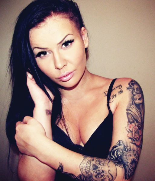 Красивые татуировки на стройных девушках (50 фото)
