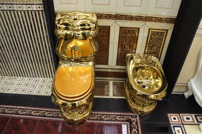 Необычные запросы и капризы российских звезд (9 фото)