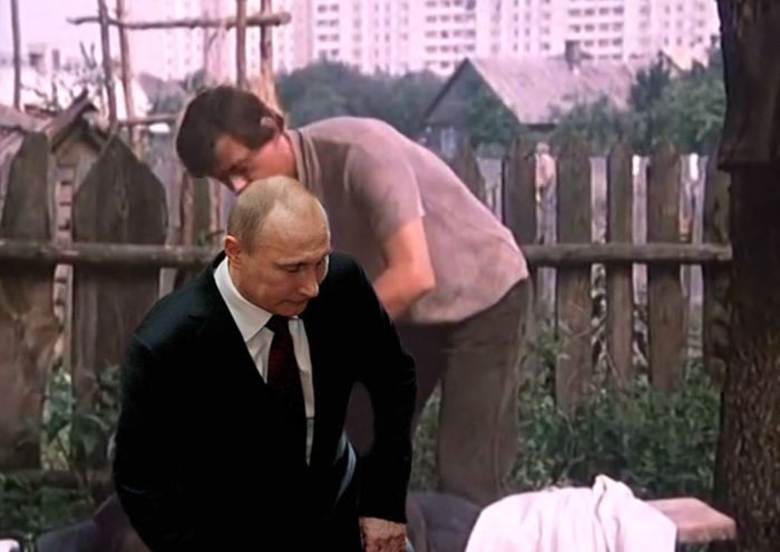 Фотожаба на Владимира Путина. Больная спина (32 фото)