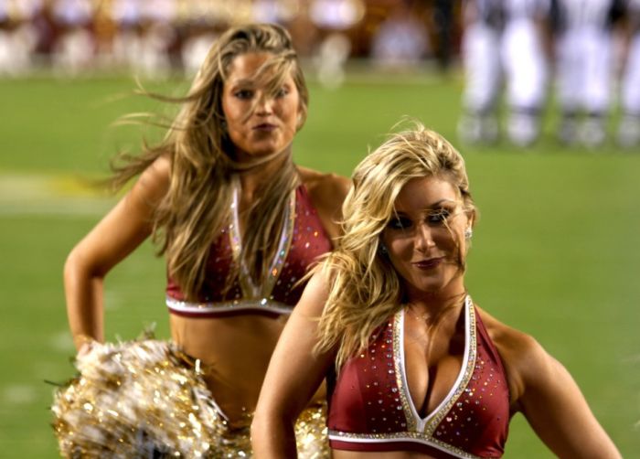 Девушки из группы поддержки команды Redskins (75 фото)