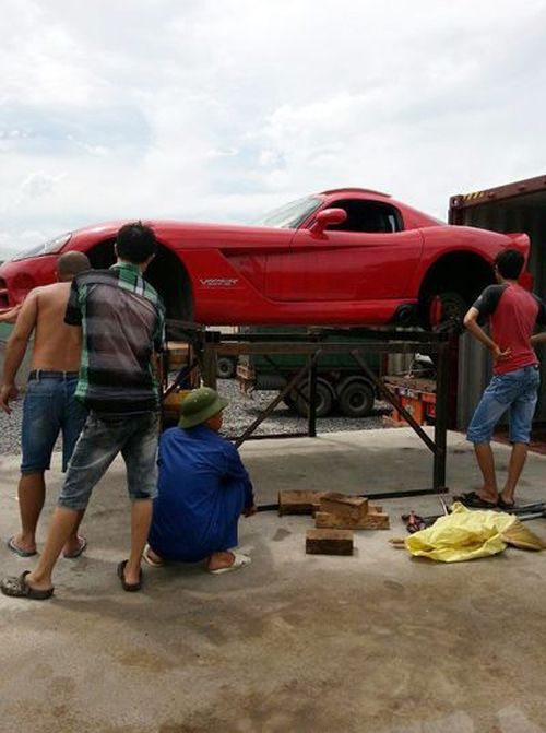 Суперкары во Вьетнаме не роскошь, а средство передвижения (28 фото)