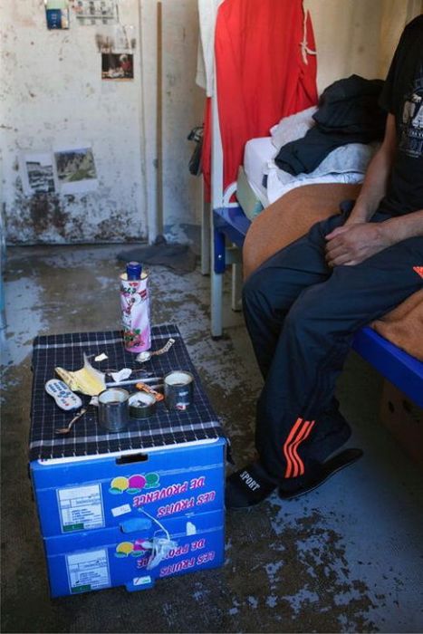 Тюрьма в Марселе является одной из худших в Европе (20 фото)