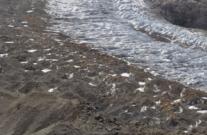 2-гигапиксельный снимок отступающего ледника в Гималаях (9 фото)