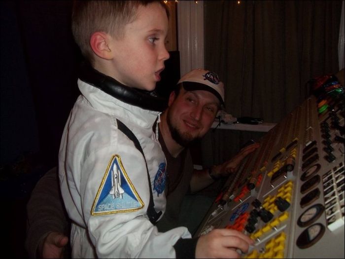 Космический корабль своими руками на день рождения сына (17 фото)