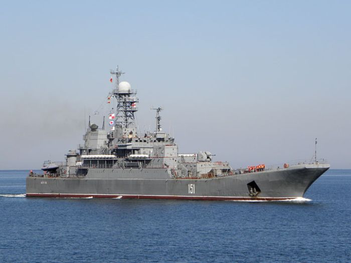 Десантный корабль "Азов" отправился со спецзаданием в Сирию (15 фото)