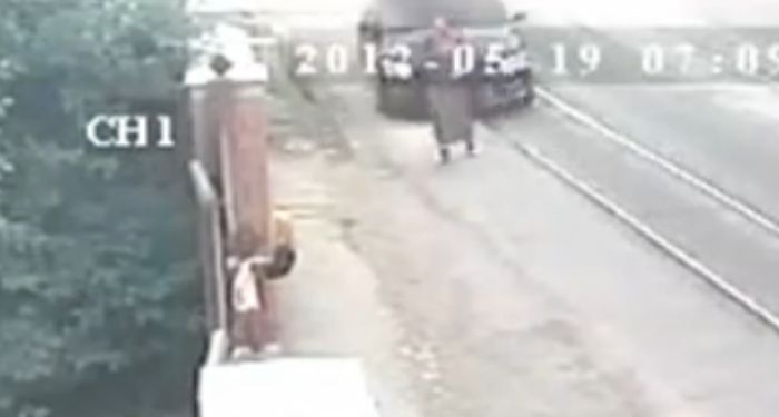 Пьяный следователь сбил женщину насмерть (2 скриншота + видео)