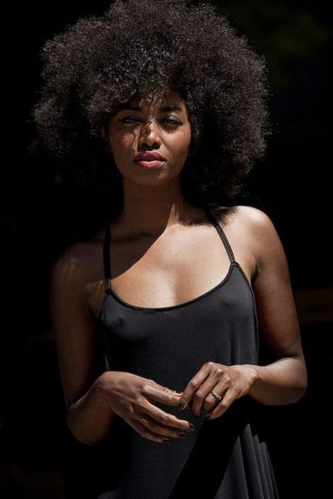 Привлекательные темнокожие девушки (50 фото)