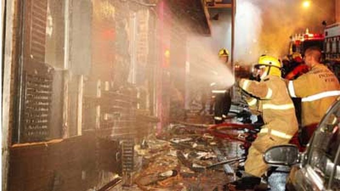 Пожар в ночном клубе Бразилии унес жизни 245 человек (13 фото + видео)
