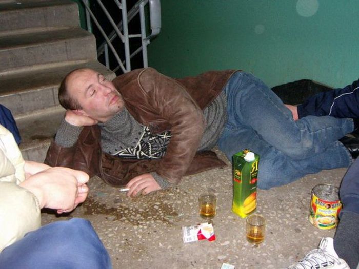 Очень пьяные люди (49 фото)