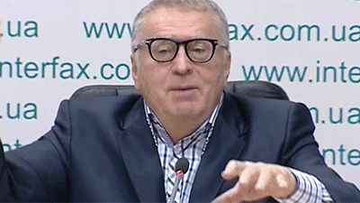 Журналистка закидала Жириновского квашеной капустой (3 фото + видео)