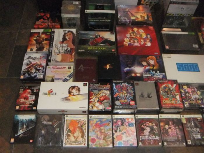 Огромная коллекция игр выставлена на eBay (45 фото)