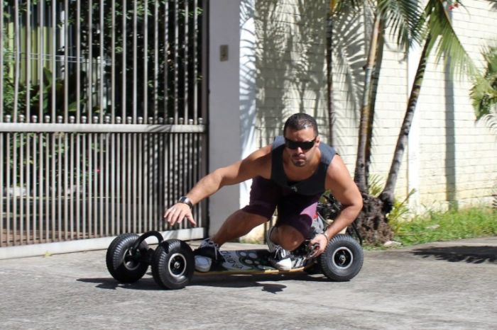 Моторизированный скейт (17 фото)