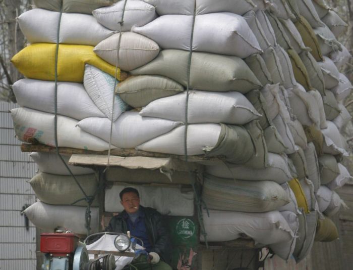 Очень странные грузоперевозки в Китае (26 фото)