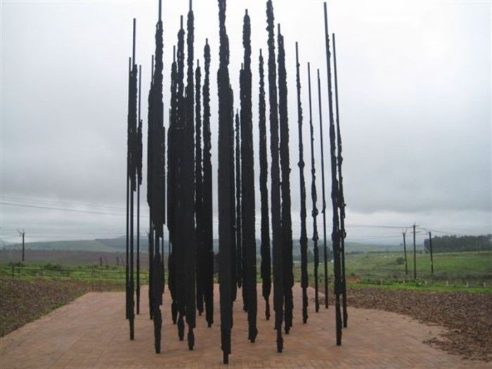 Удивительная скульптура Нельсона Манделы (5 фото)
