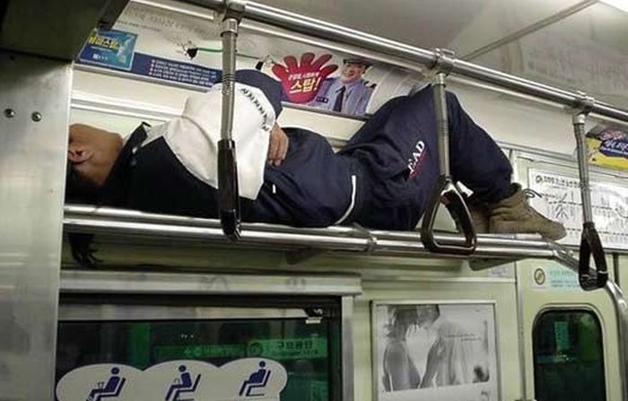 Полезные советы о том, как ездить в метро (9 фото)