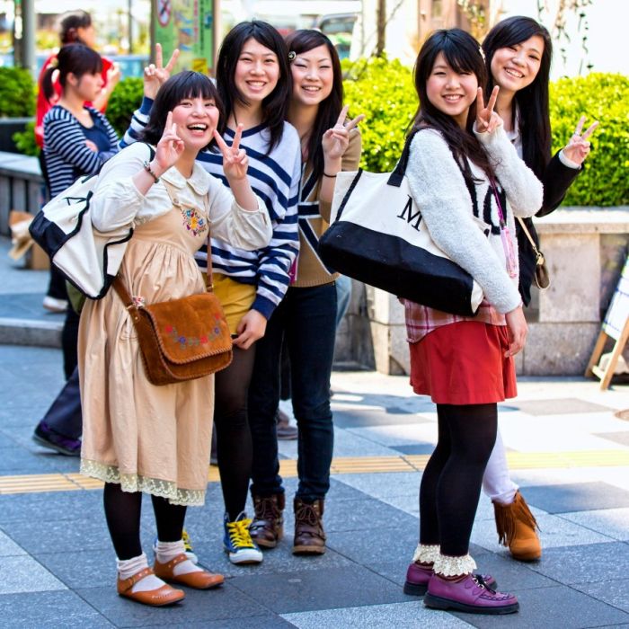 Подборка японских девушек на улицах (51 фото)