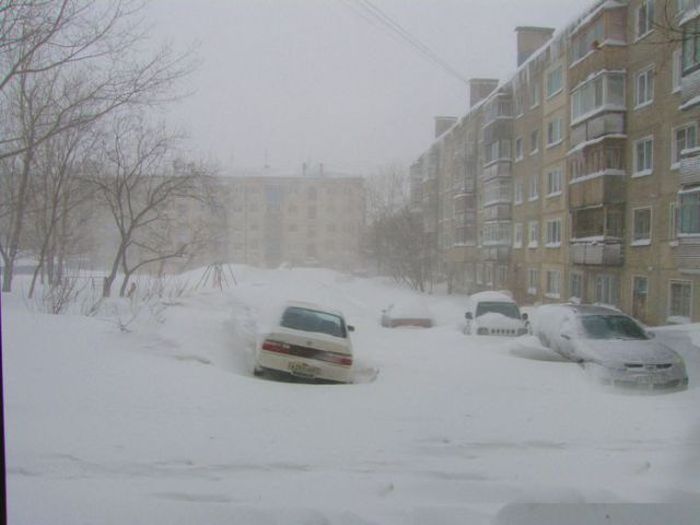 В Южно-Сахалинске весной не пахнет (55 фото)