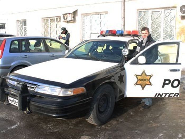 Автомобиль полиции США в Туле (7 фото)