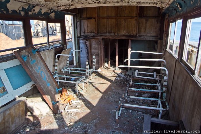 Заброшенный рай для сталкеров в Абхазии (47 фото) Заброшенный рай для сталкеров в Абхазии (47 фото)