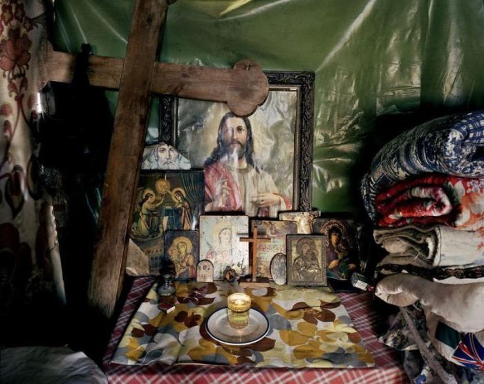 Жизнь в современном цыганском таборе в наши дни (26 фото)