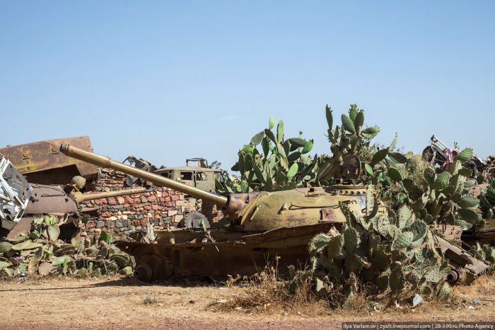 Памятник войны Эритреи с Эфиопией (36 фото)