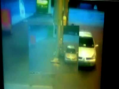 Покатался на маминой машине (1.0 мб)