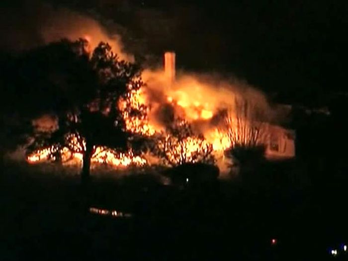 Взрыв на химическом заводе в Техасе (21 фото + 4 видео)