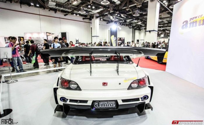 Шоу тюнингованных авто в Сингапуре 2013 (61 фото)
