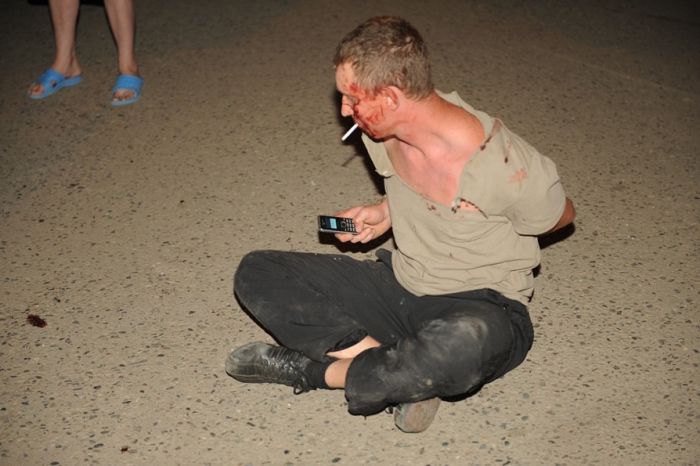 Пьяный "стритрейсер" уходил от полицейской погони по дворам (11 фото)