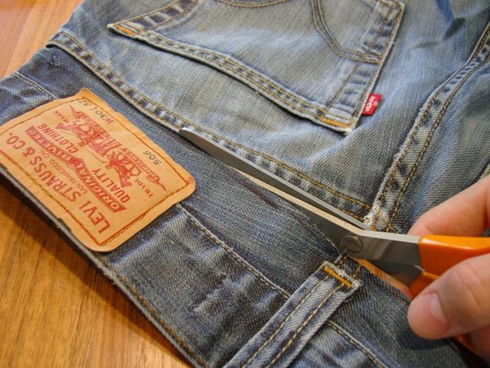 Делаем чехол для мобильного телефона из джинсов (30 фото)