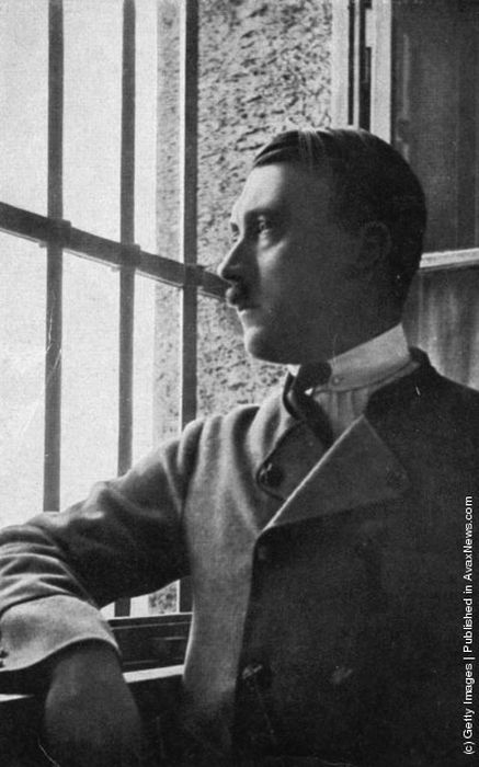 Снимки молодого Адольфа Гитлера (29 фото)
