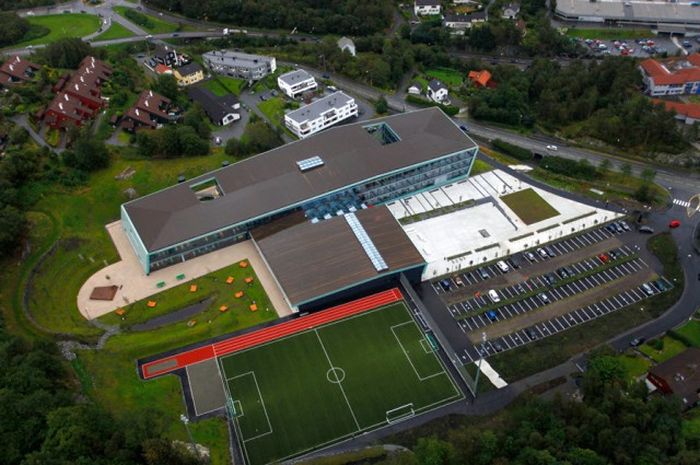 Высокотехнологичная школа в Норвегии (15 фото)