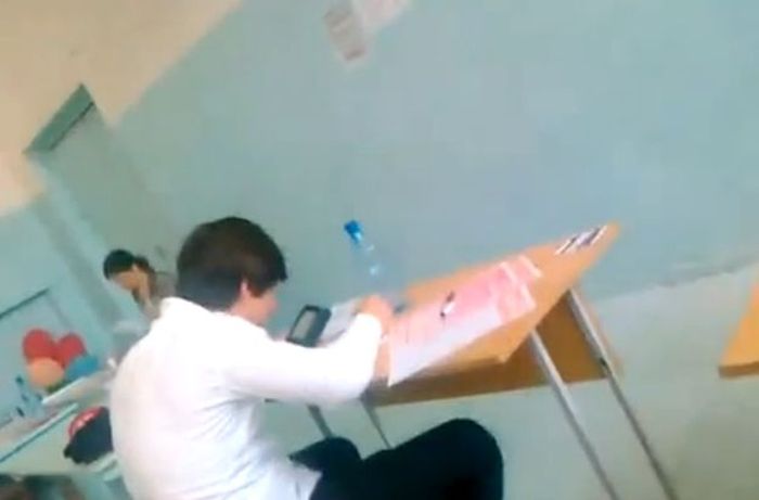 Массовые нарушения правил сдачи ЕГЭ в Дагестане (2 видео)